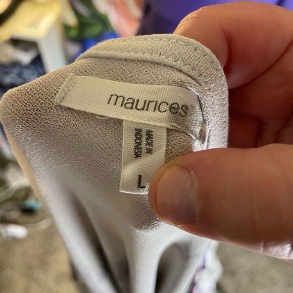 ♦️ Maurice’s Floral Top w/ Flutter Sleeves - Picture 5 of 6